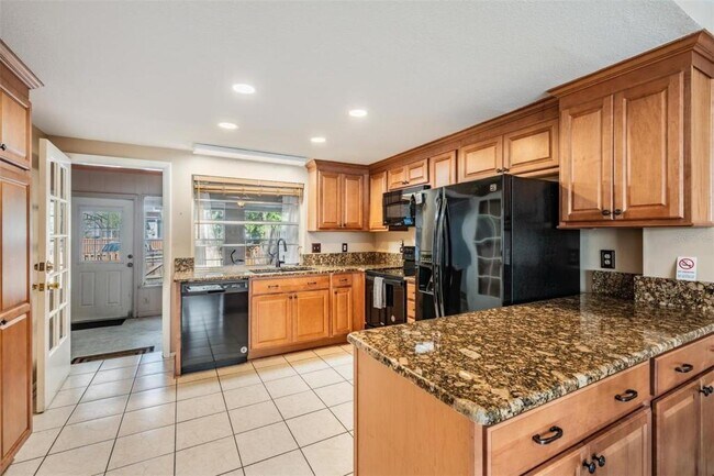 Foto del edificio - 14631 Lake Forest Dr