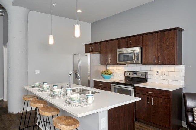 Building Photo - Cast Iron (Apts, Comm, Retail)