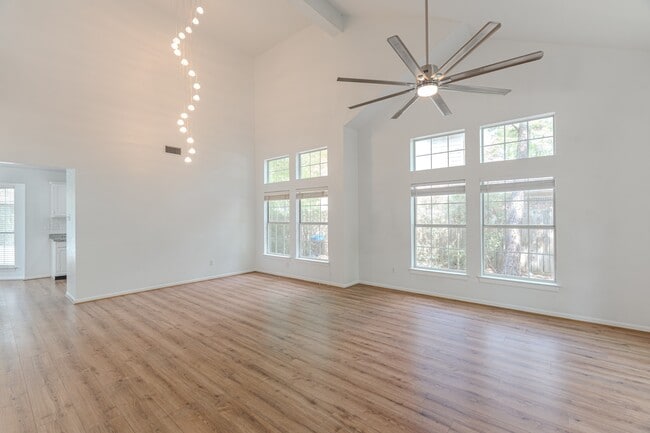 Building Photo - 34 E Trillium Cir