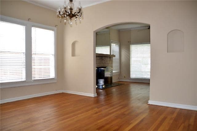 Building Photo - 5123 Stoneleigh Ave