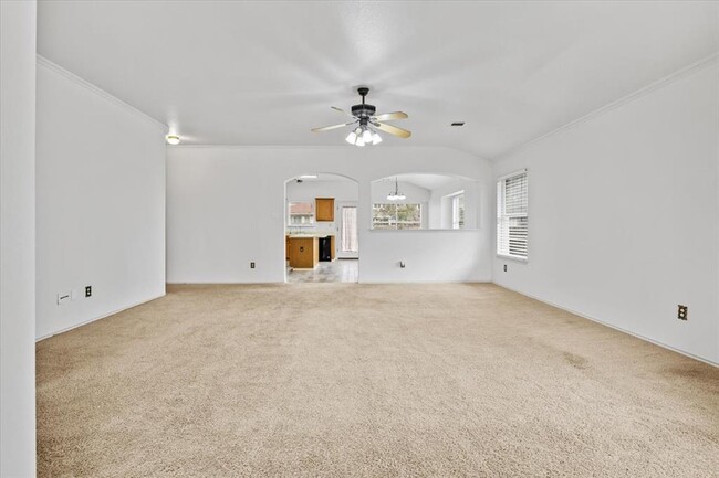 Building Photo - 1044 Kirtomy Loop