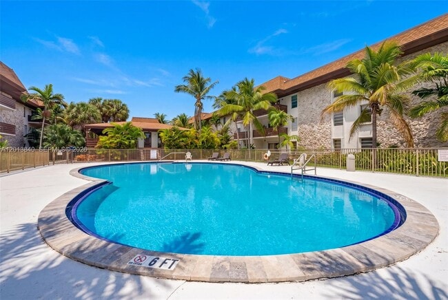Foto del edificio - 7477 SW 82nd St