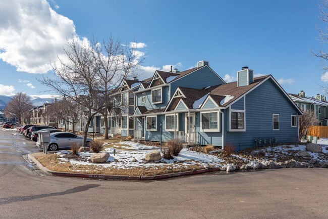 Building Photo - Charming Townhome Near Fort Carson & The B...