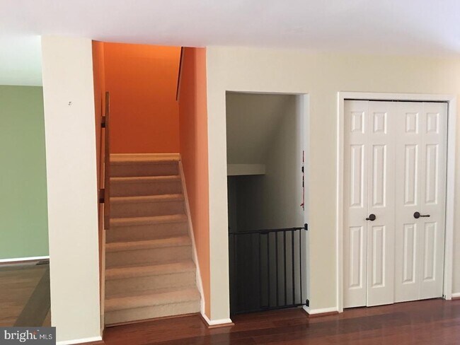 Foto del edificio - 19 Hanover Ct