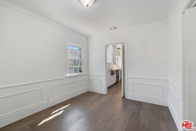 Foto del edificio - 6209 Agnes Ave