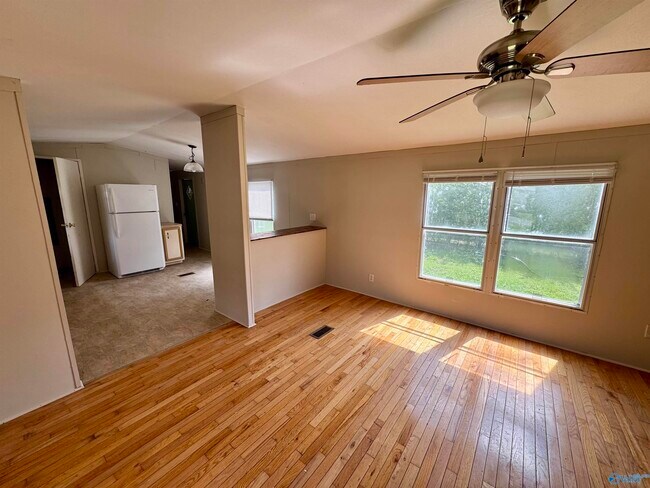 Foto del edificio - 15975 Witty Mill Rd