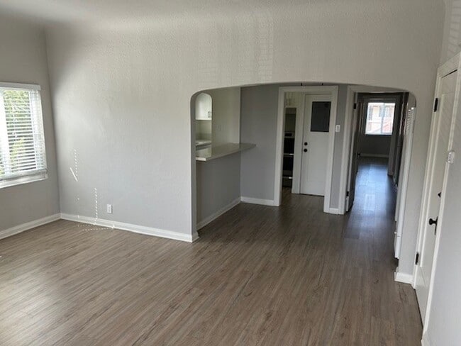Building Photo - 1055 Mira Mar Ave.