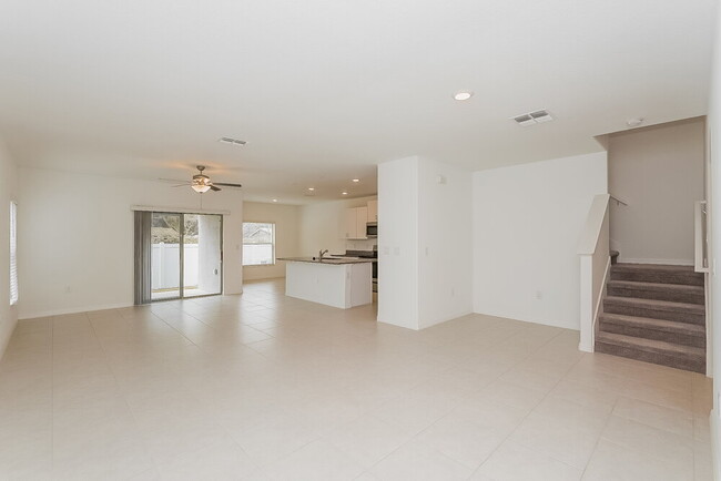 Building Photo - 7333 Spring Snowflake Ave