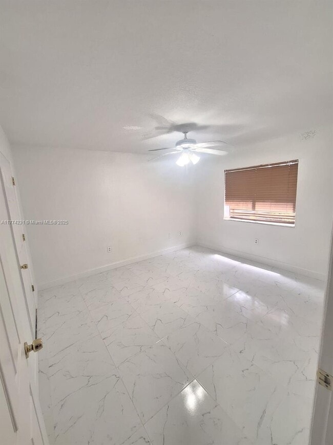Foto del edificio - 2931 SE 13th Rd
