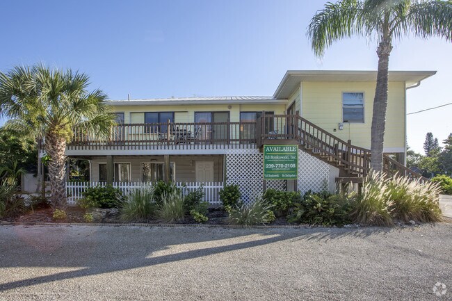 - 601 Estero Blvd