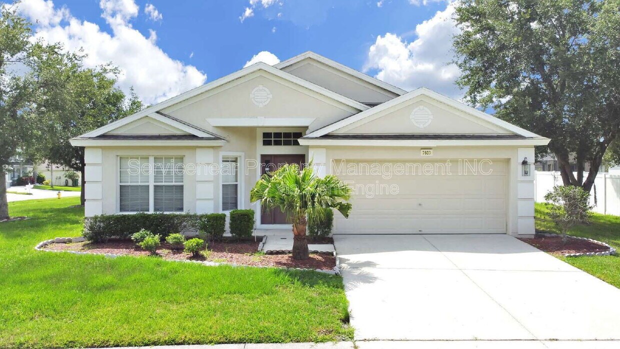Foto principal - 7603 Crescent Palm Dr