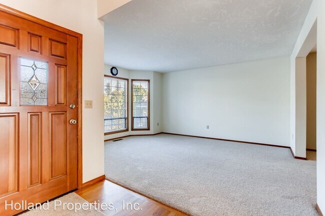 Building Photo - 3 br, 2.5 bath House - 5817 NW 178th Ave