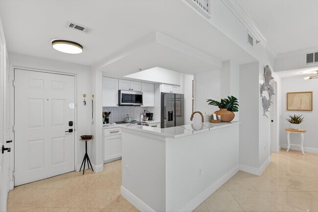 Foto del edificio - 675 NW Flagler Ave