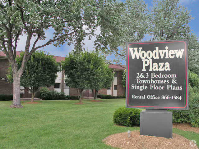 Entrance - WOODVIEW PLAZA