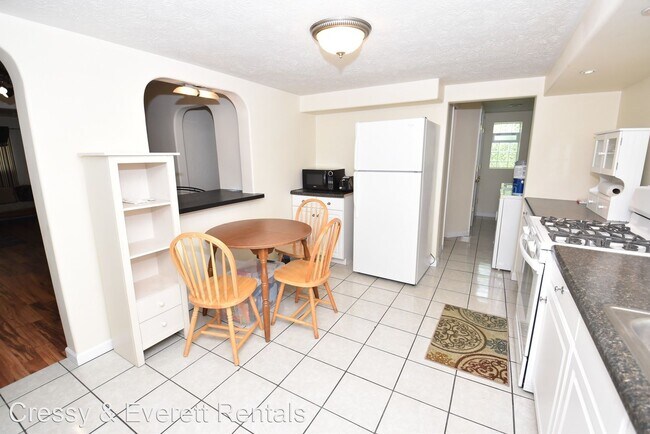 Foto del edificio - 2 br, 1 bath House - 130 Weber St