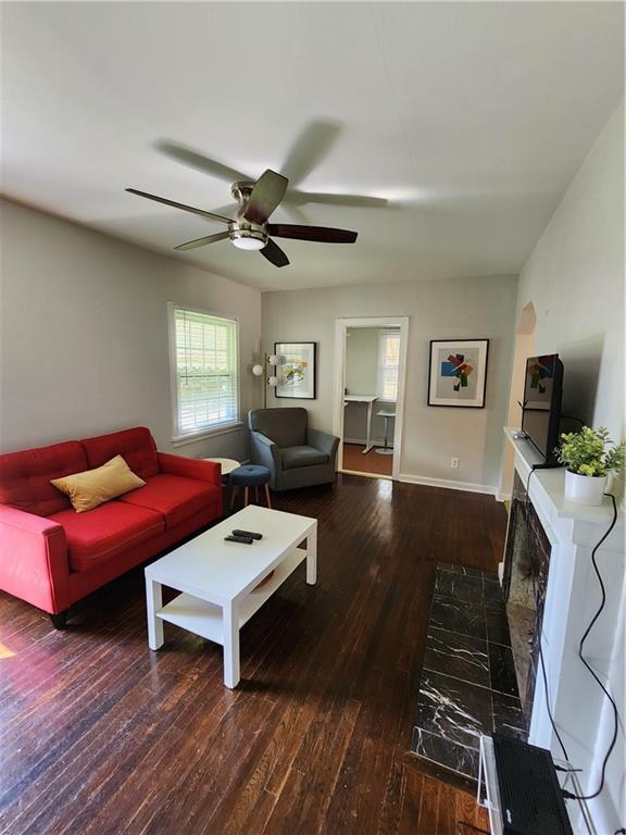 Foto del edificio - 271 Glover St SE