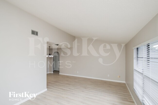 Foto del edificio - 1377 Prum Ave NW