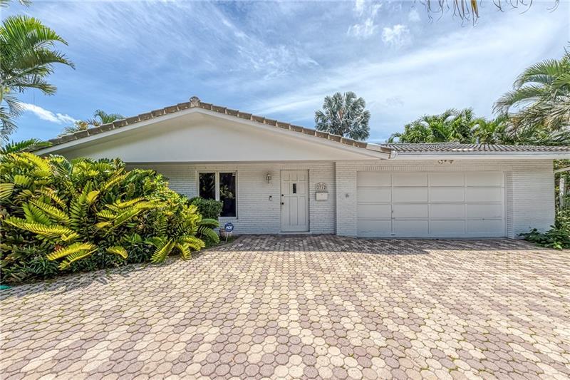 Foto principal - 2712 NE 12th St