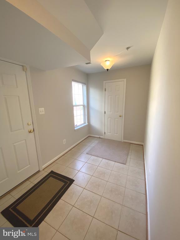 Building Photo - 5142 Donovan Dr
