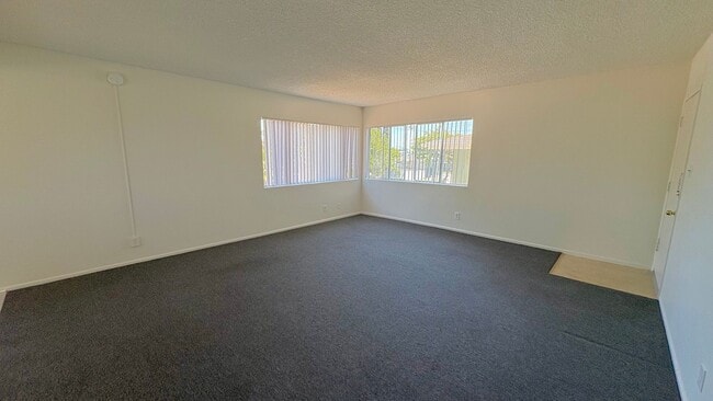 Building Photo - 11715 Ramona Ave