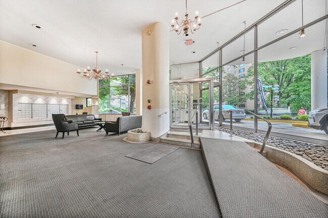 Foto del edificio - Connecticut House Apartments