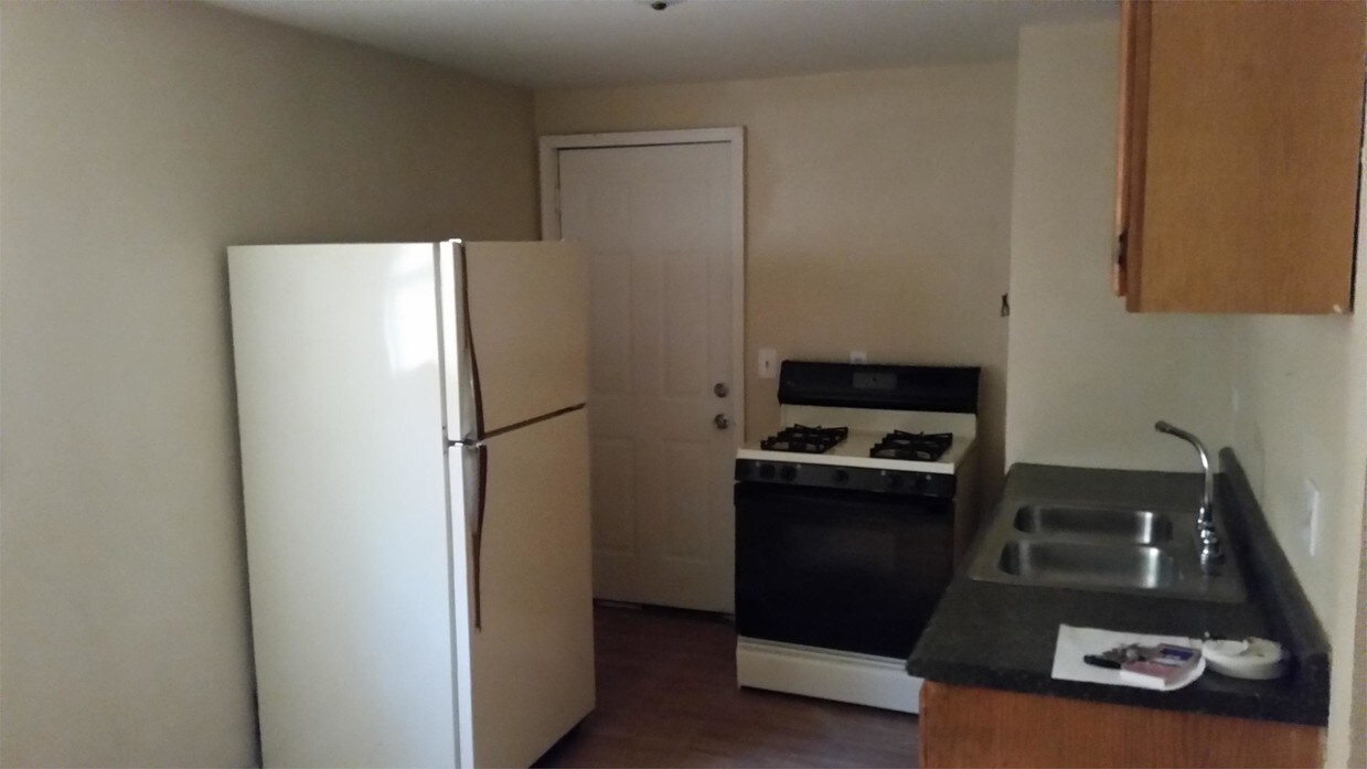 Primary Photo - 828 8th Ave