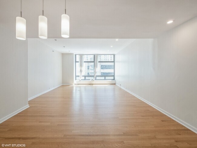 Foto del edificio - 680 N Lake Shore Dr