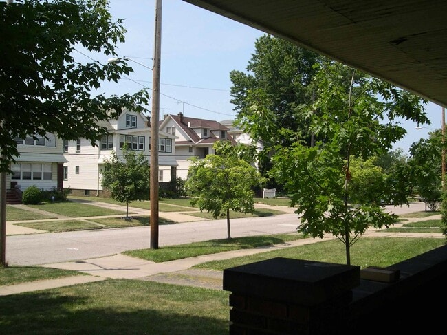 Street View - 2479 E 124th St