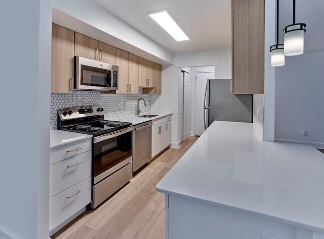 Modern and Bright Kitchen - Brookdale