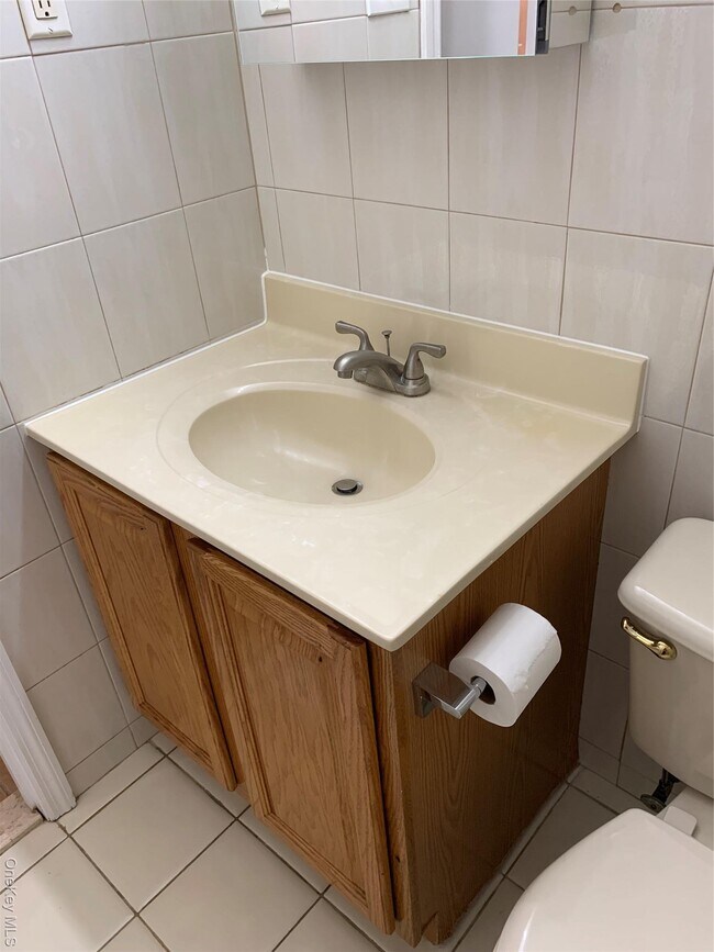 Foto del edificio - 84-17 Lander St