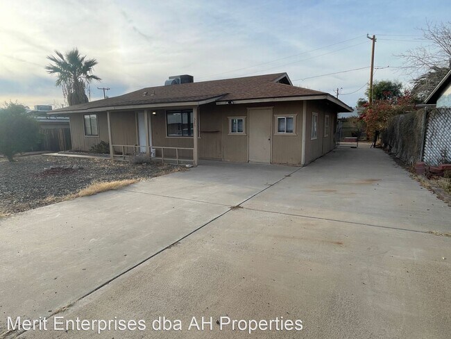 Building Photo - 2 br, 2.5 bath House - 325 PERETZ CIR