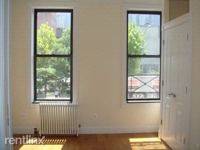 Primary Photo - 699 10th Ave