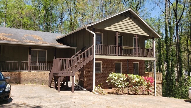 Building Photo - Updated 2br 1.5ba Condo Style home in grea...