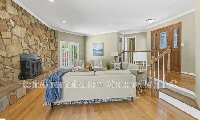 Building Photo - 1016 Old Boiling Springs Rd