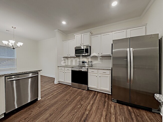 Foto del edificio - 681 Woodall Rd
