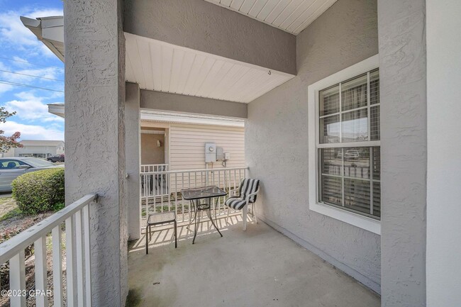 Building Photo - 2 bedroom home in Palm Cove Community