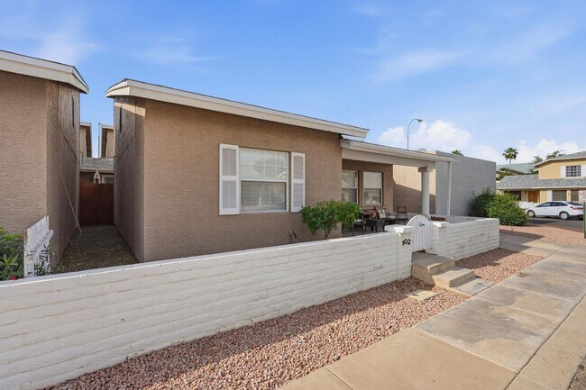 Foto del edificio - 2929 E Broadway Rd