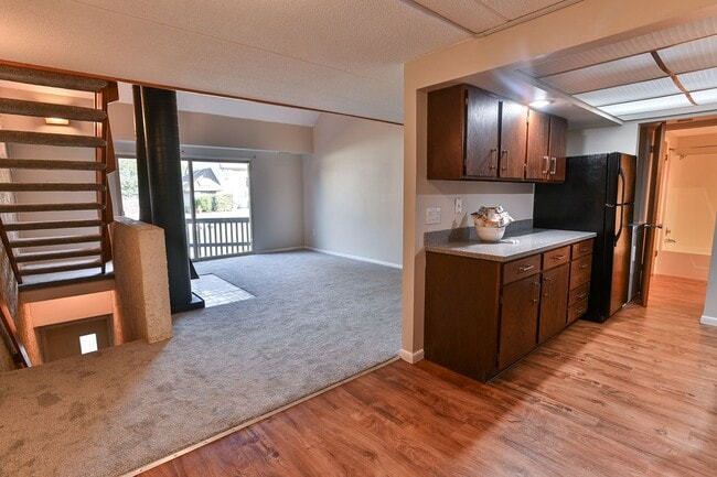 Foto del edificio - 1073 Lancaster Blvd