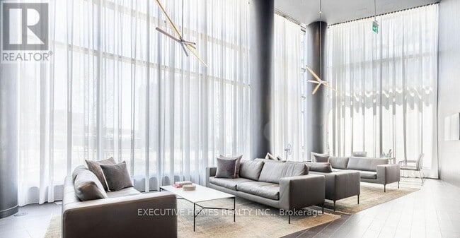 Photo du bâtiment - 3883 Quartz Rd