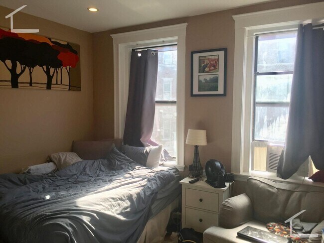 Foto del edificio - Check out this 2 bed in Brighton.... WELL PRICED!!