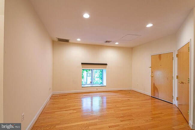 Foto del edificio - 415 S 19th St