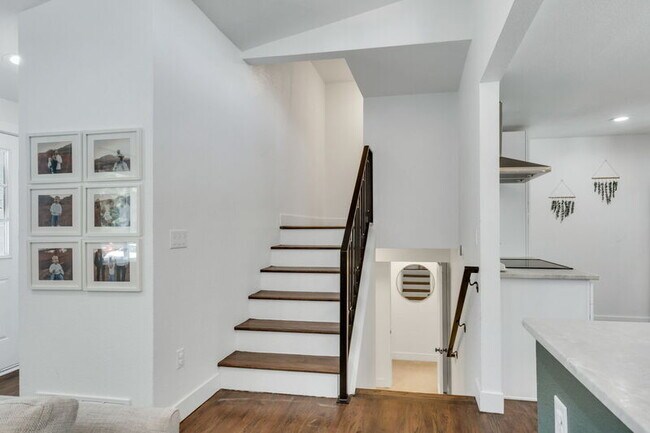 Foto del edificio - 6029 Oak St