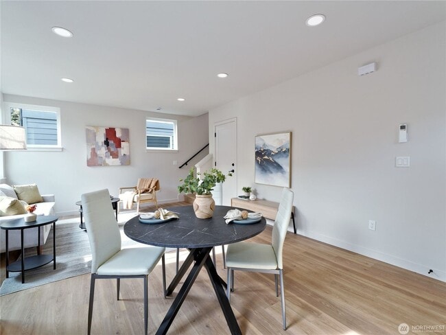 Building Photo - 6918 Flora Ave S