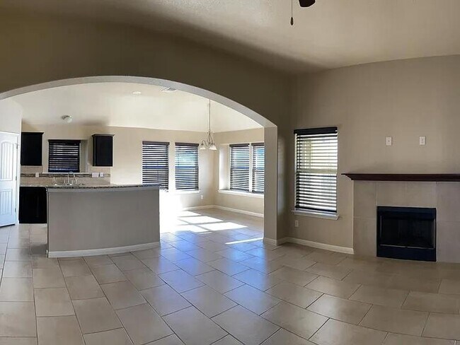 Foto del edificio - 604 W Vega Ln