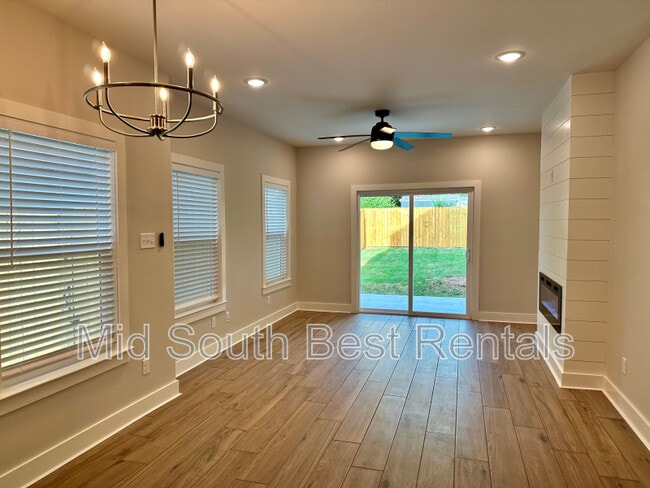 Building Photo - 209 N Madison St