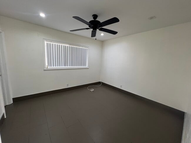 Foto del edificio - 6906 Marbrisa Ave