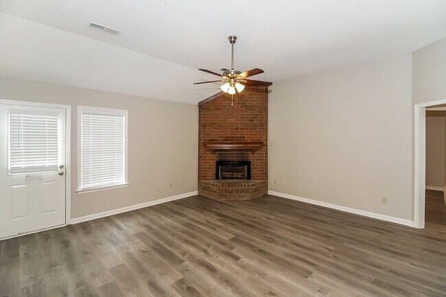 Foto del edificio - 4371 Bunker Hill Dr