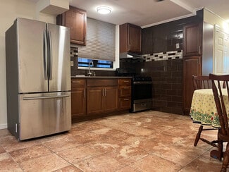 Building Photo - 563 Prospect Ave