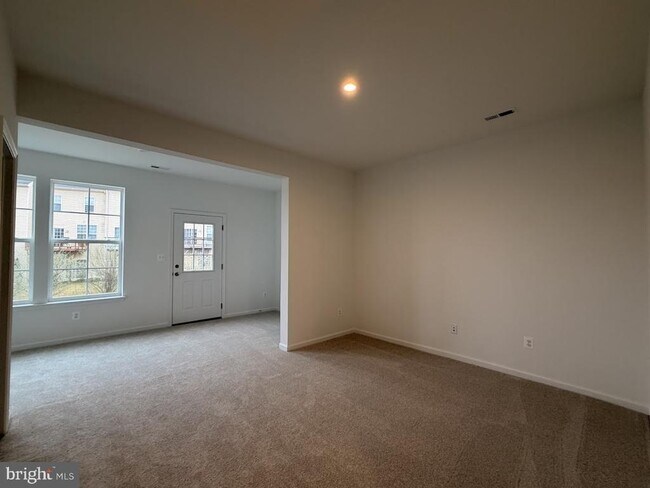 Foto del edificio - 453 Husky Trl