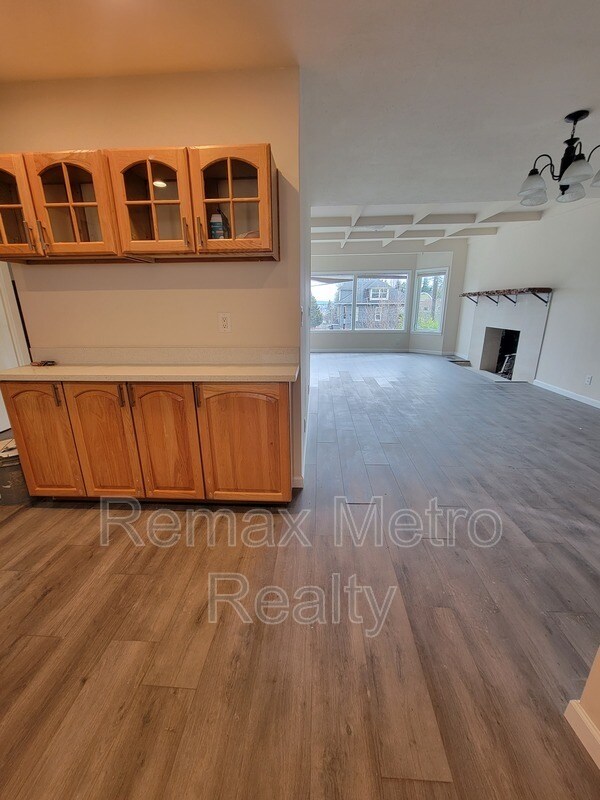 Building Photo - 3007 Humes Pl W
